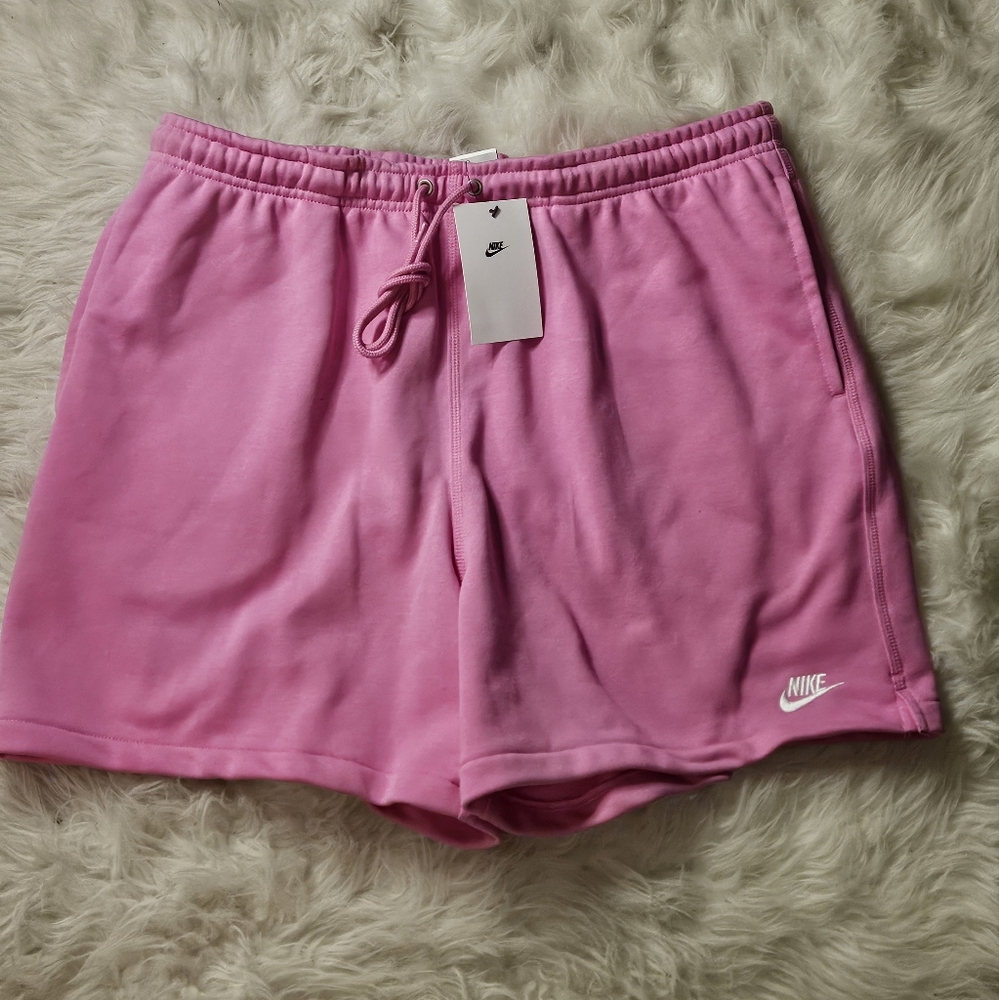 MEN'S NIKE CLUB TERRY FLOW SHORTS